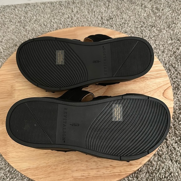 Revitalign orthotic shimmer suede slide sandals - Picture 8 of 9